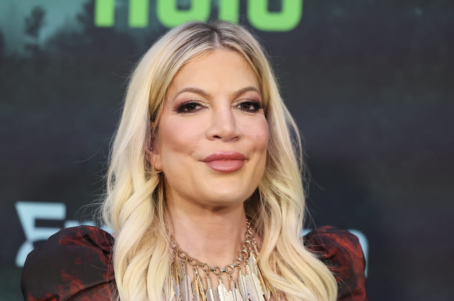 Tori Spelling's Dad Was Behind Her '90210' Virginity Plotline