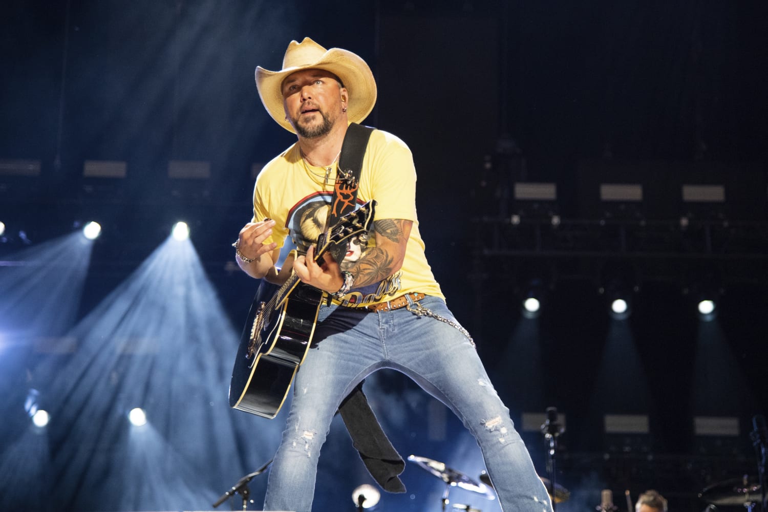 CMT pulls video for Jason Aldean's controversial song, Trump