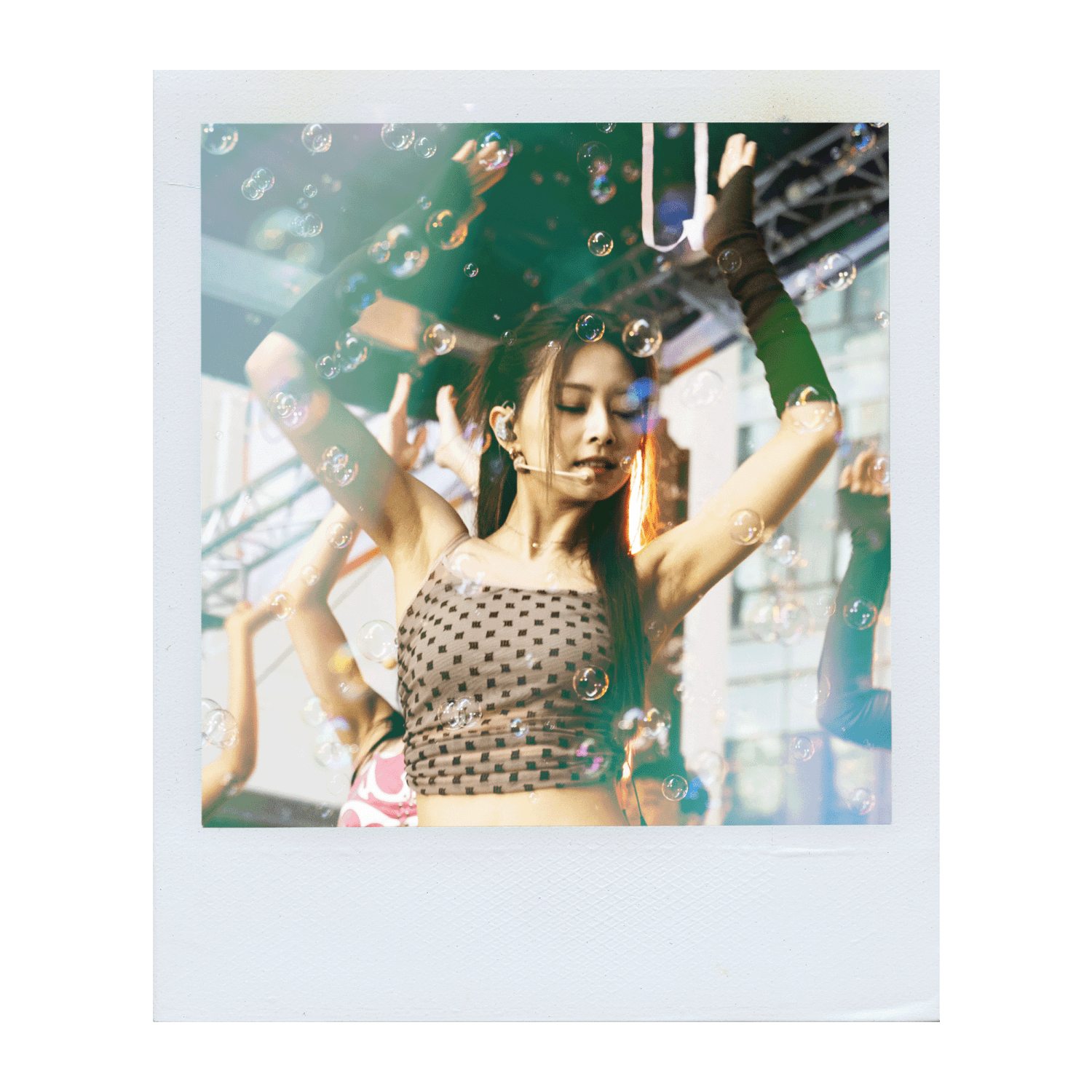 twice-zz-230705-03-9f1bd5.png