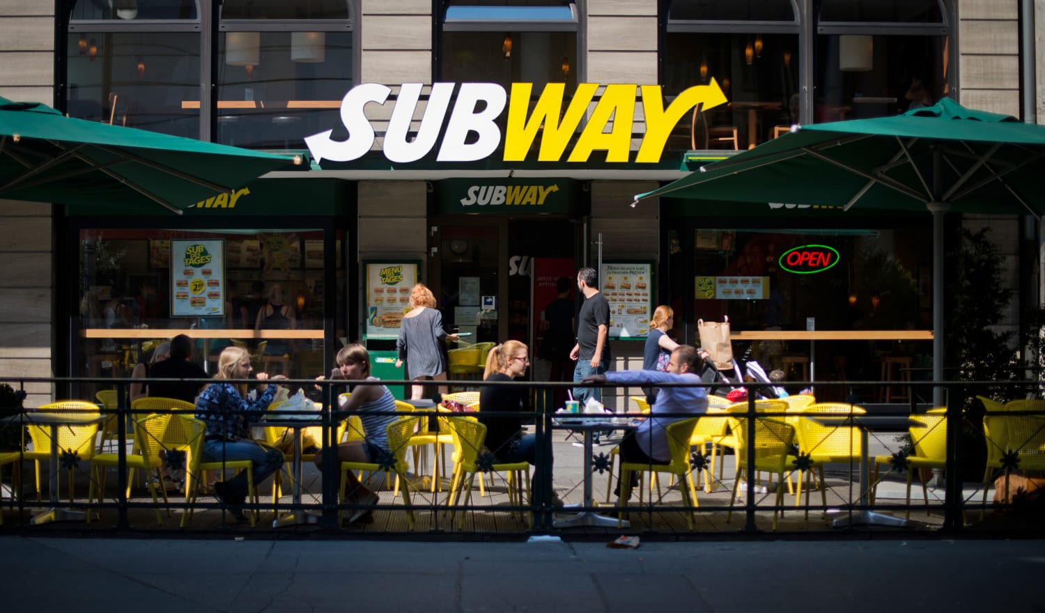 Subway offering a lifetime of free subs if you change your name