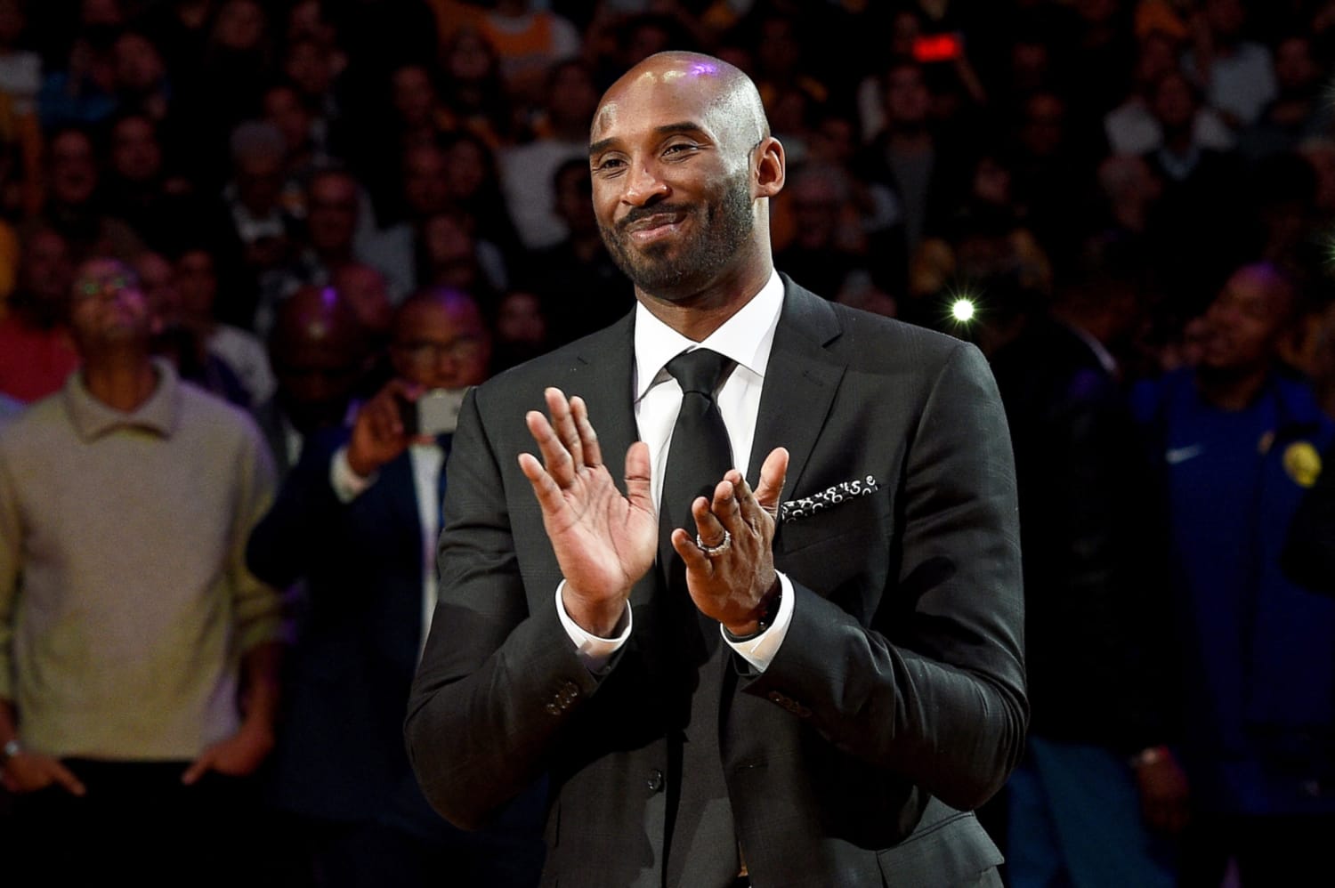 NBA Lakers will pay tribute to Kobe Bryant with statue at Crypto