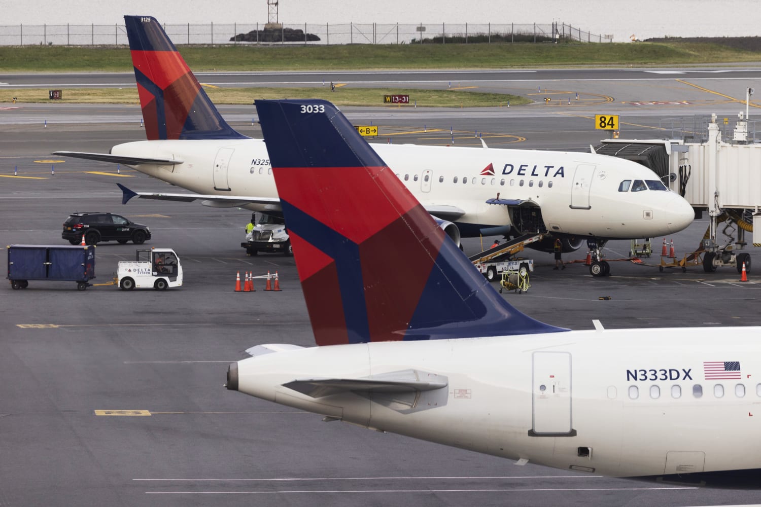Полет на Delta Airlines претърпя силна турбуленция близо до Атланта, в резултат на което 11 души бяха хоспитализирани