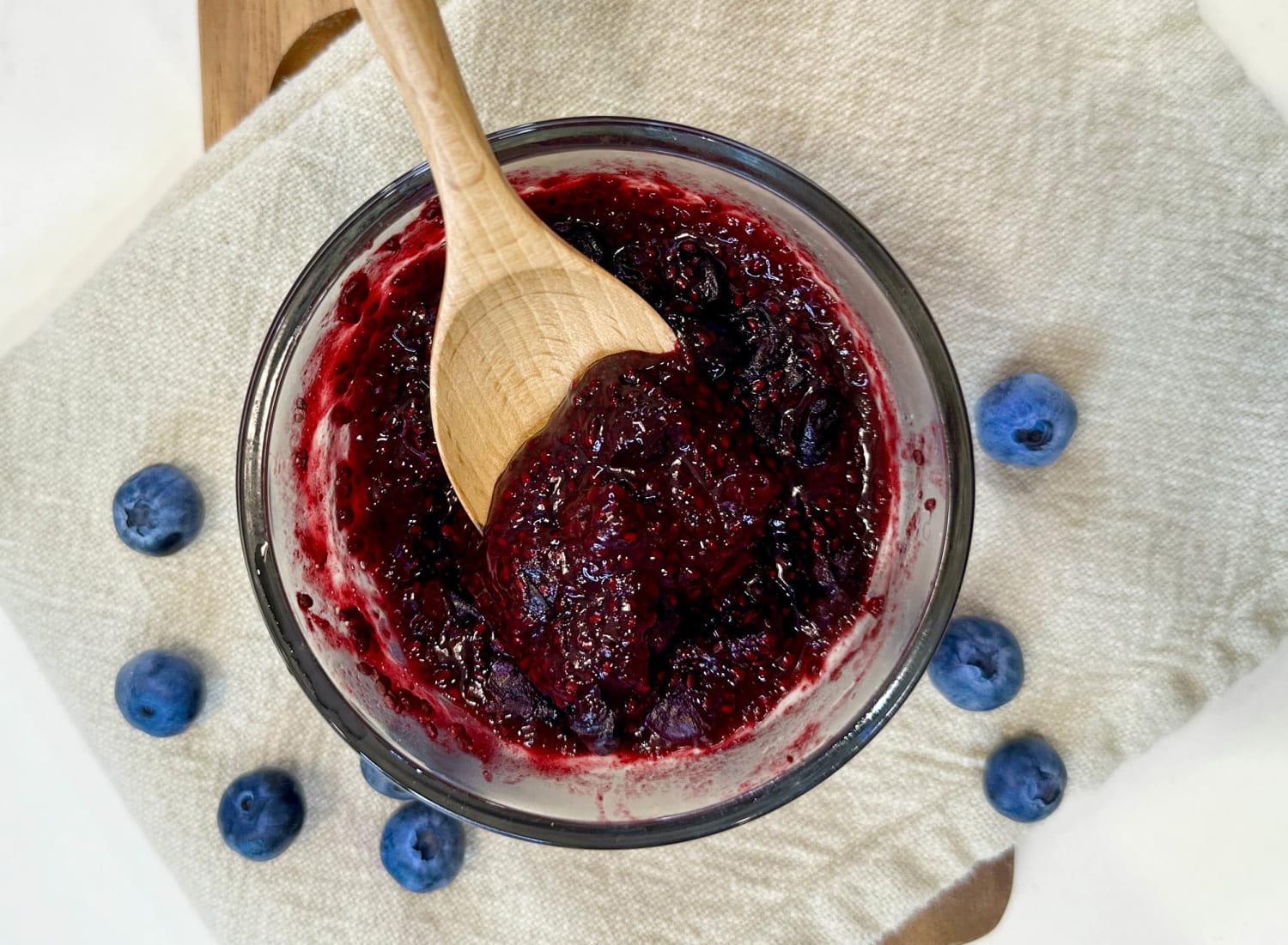 https://media-cldnry.s-nbcnews.com/image/upload/rockcms/2023-08/Blueberry-Chia-Jam-mc-230810-4e6d41.jpg