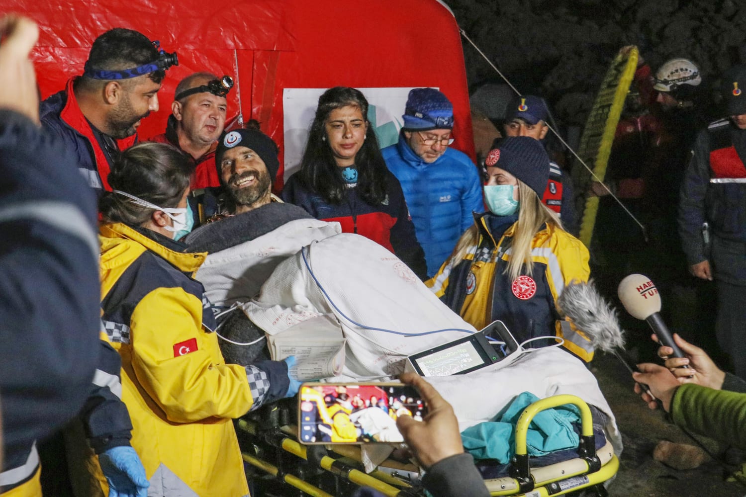 American Mark Dickey rescued after more than week in Turkish cave