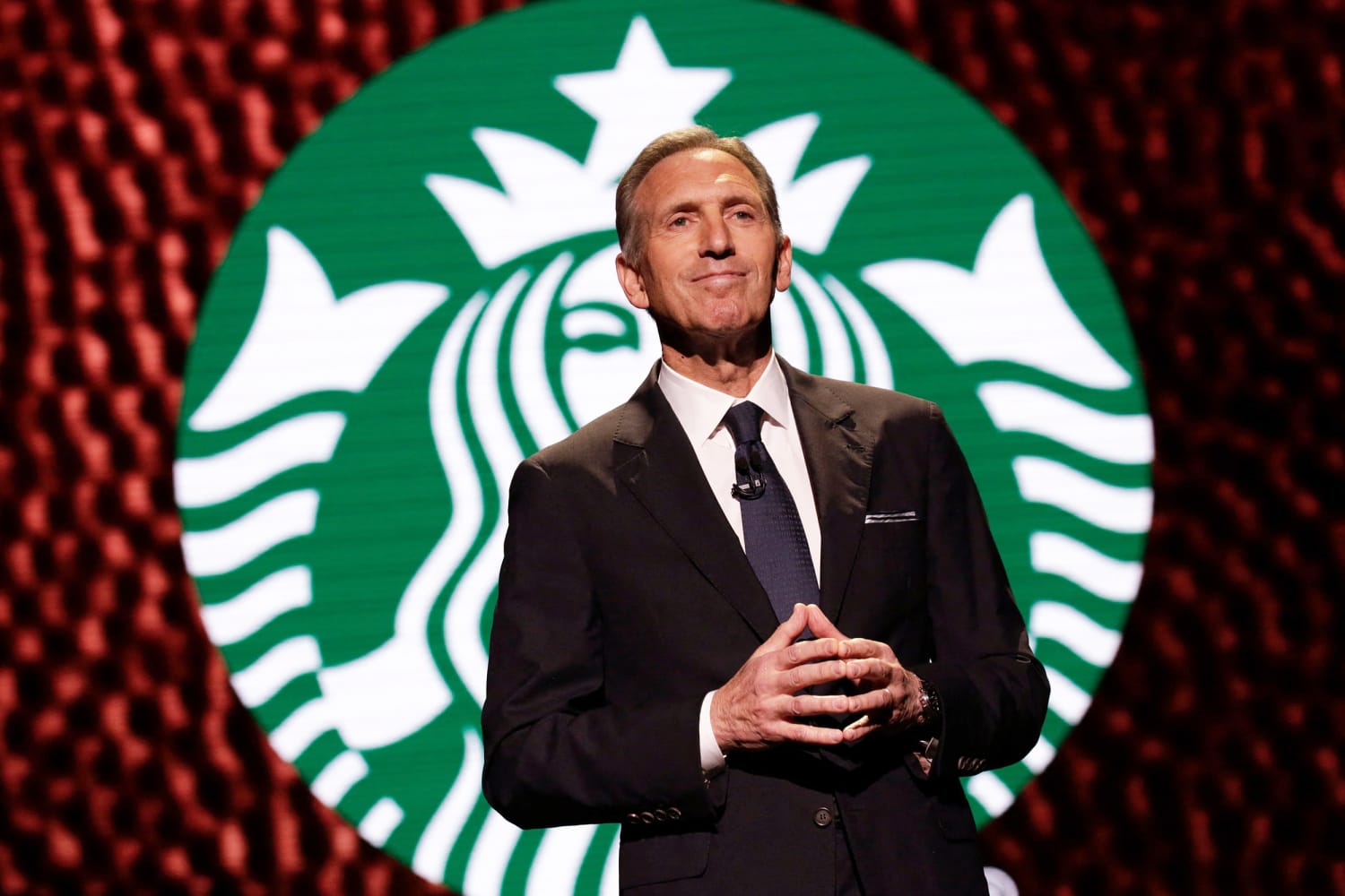 Howard Schultz, ex amministratore delegato di Starbucks, si dimette dal consiglio di amministrazione della società