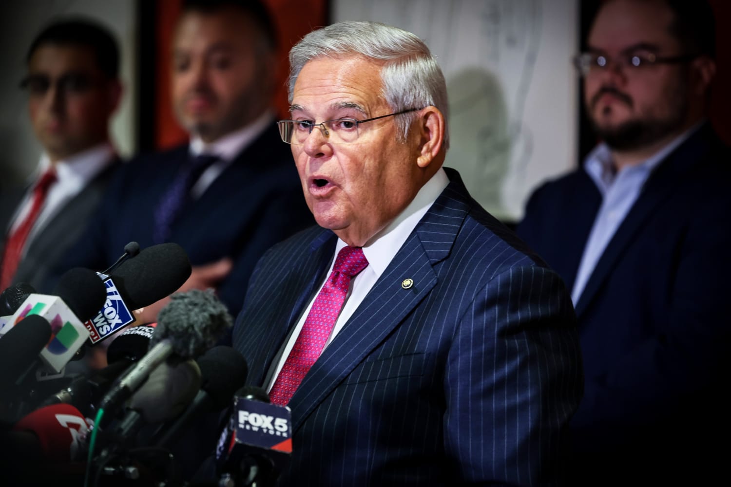 Sen said that he will not resign only after the charge sheet is filed on the charge of bribery.  Bob Menendez pointed out