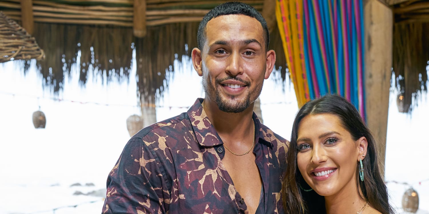 'Bachelorette' star Becca Kufrin welcomes 1st child with fiancé Thomas Jacobs