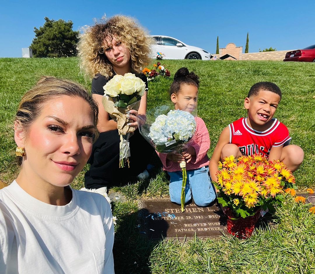 Allison Holker and her kids visit tWitch's gravesite for his birthday