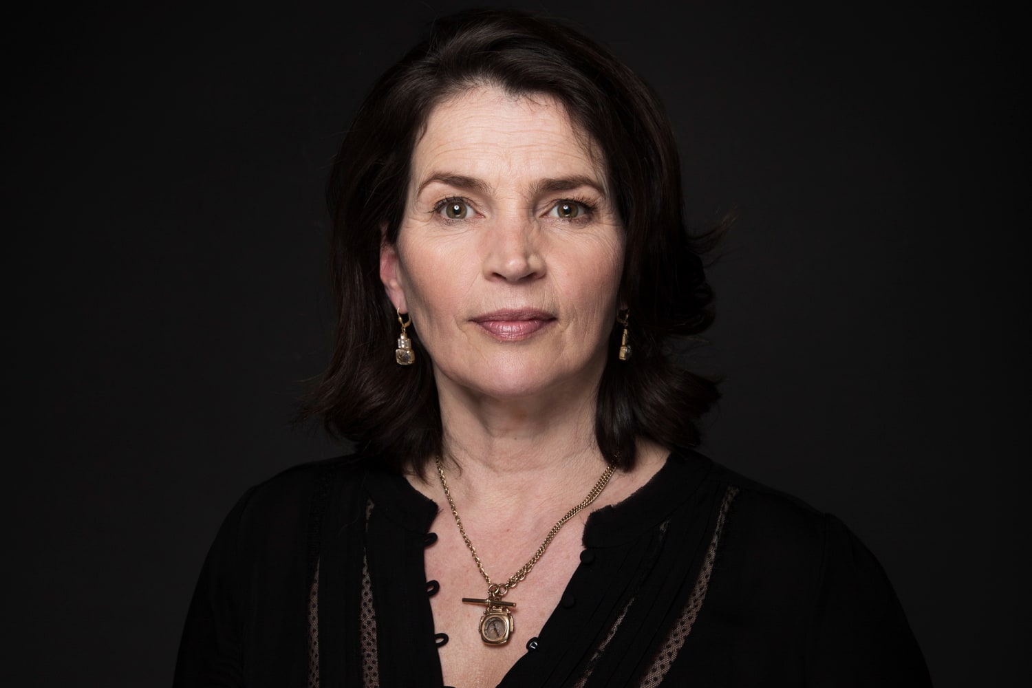 Julia Ormond sues Harvey Weinstein for battery