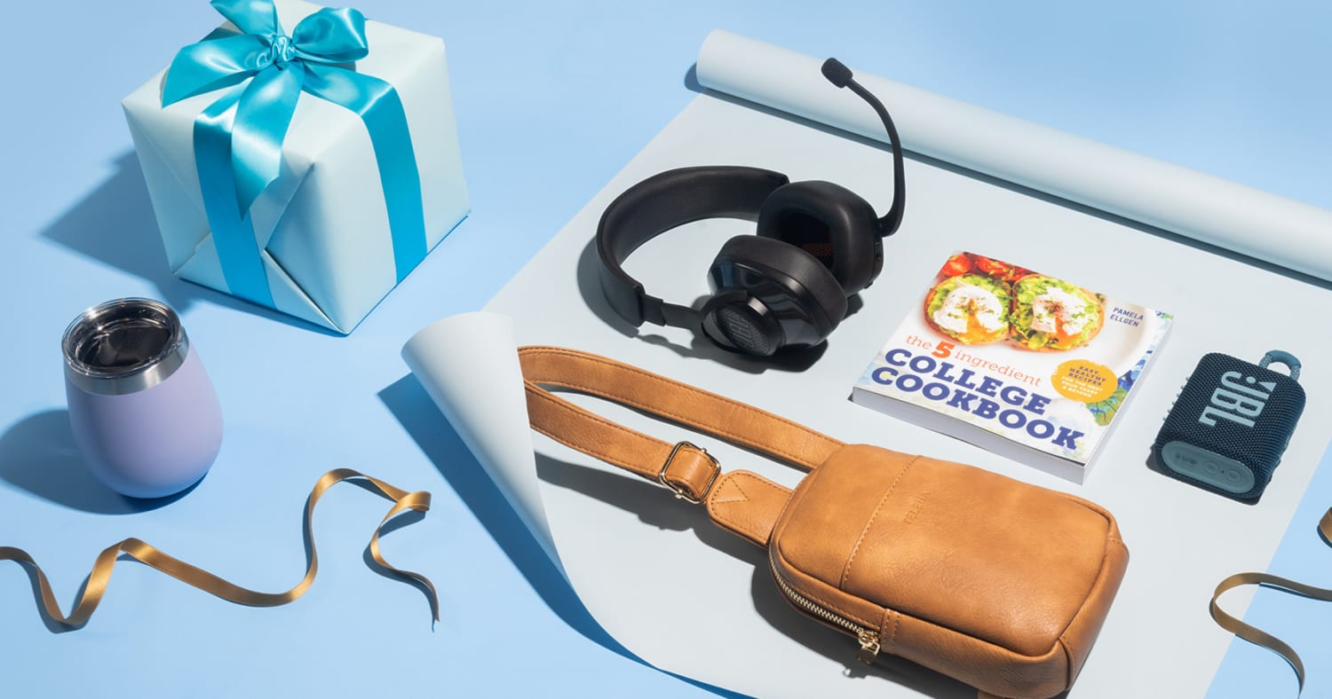 The Best Christmas Gift Ideas for Young Adults & College Students