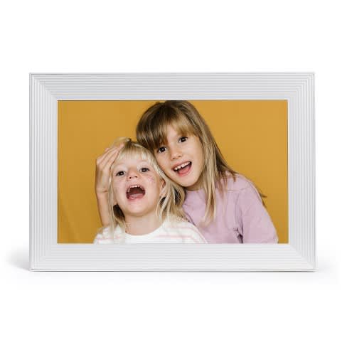 Aura Carver HD Smart Digital Picture Frame