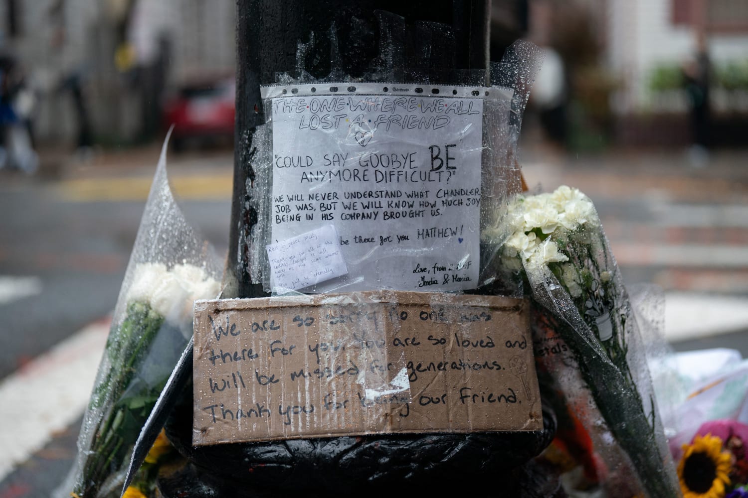 The one where we all lost a friend 💙 fans paying tribute to Matthew P, Apartment Nyc