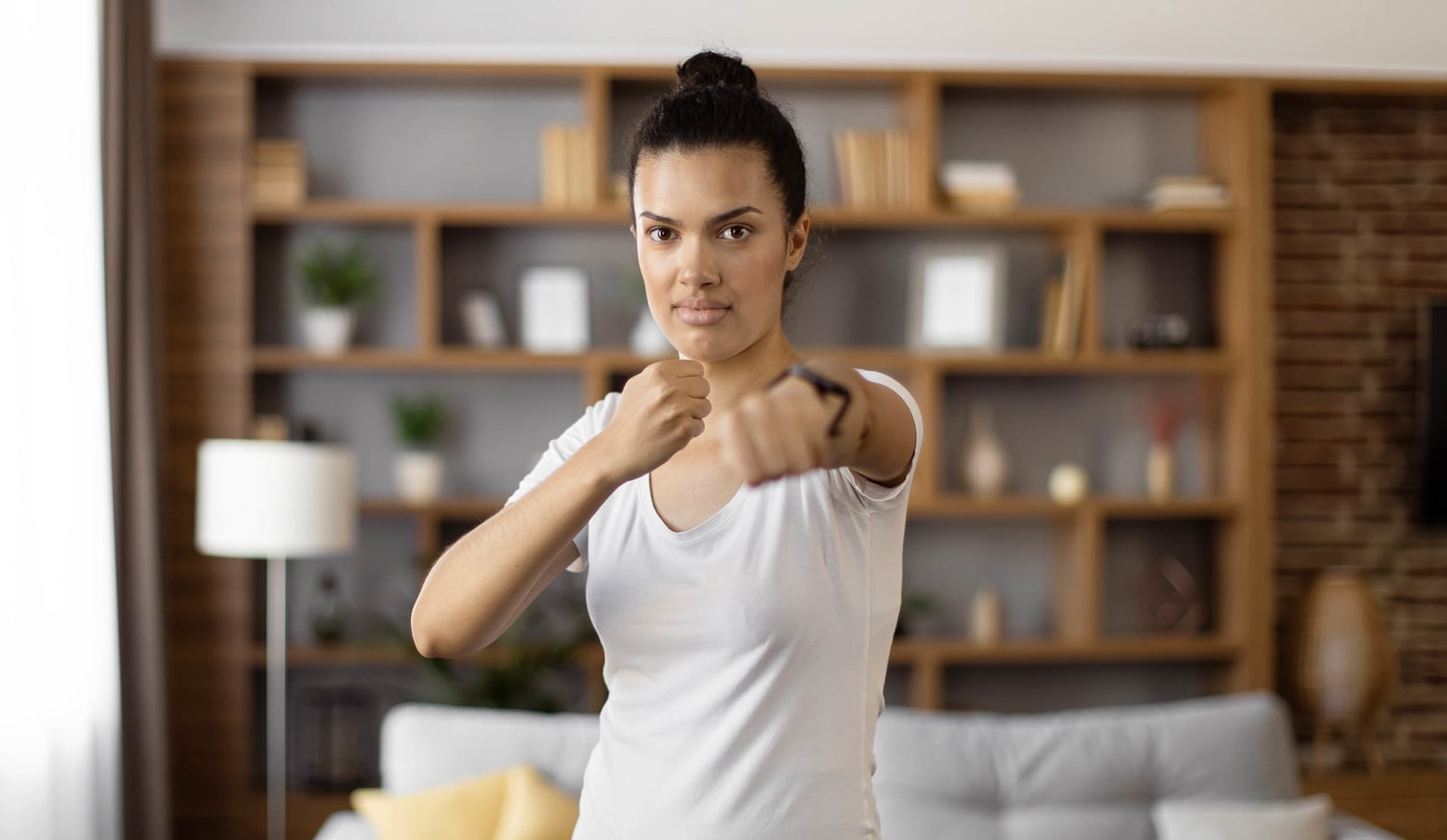 Follow along 20 minute shadow boxing workout 