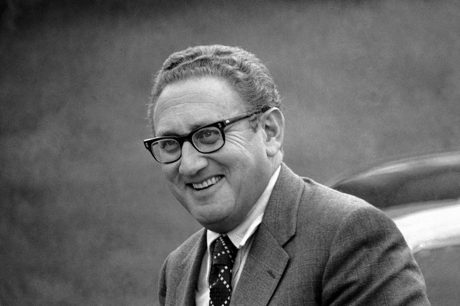 A Website Devoted to Updating if Henry Kissinger is Dead or Not