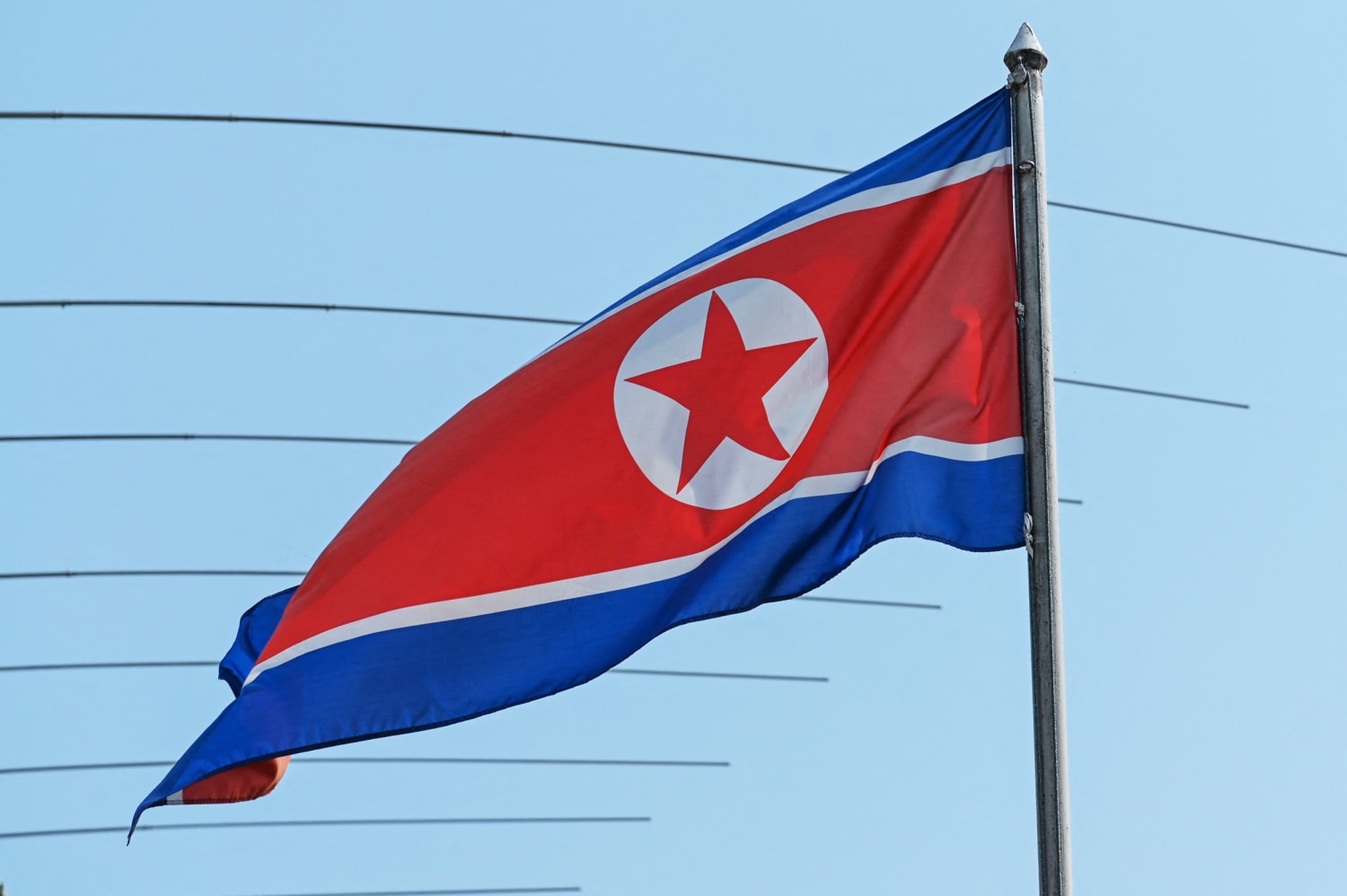 Severní Korea uzavírá několik ambasád po celém světě