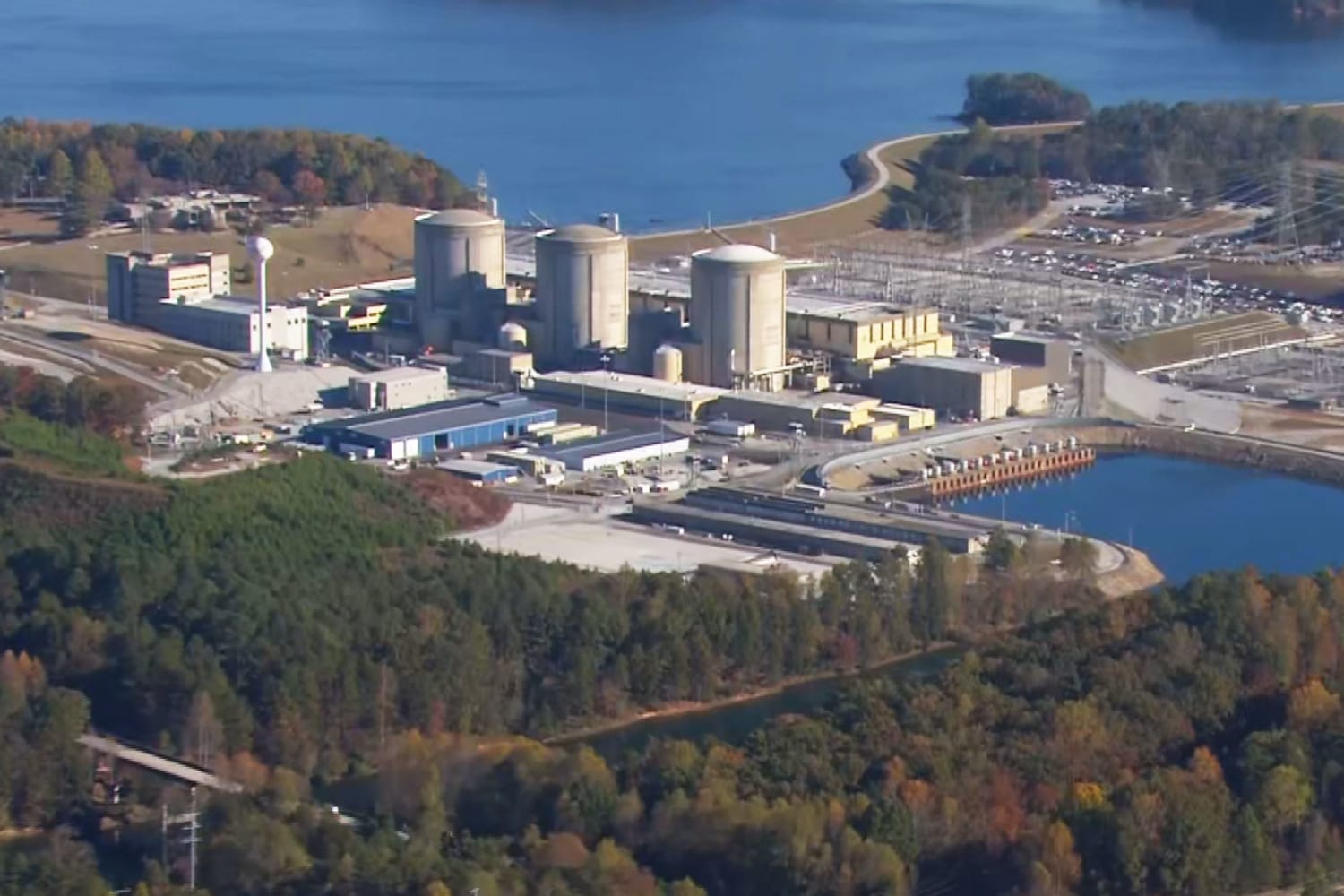Driver rammed through security fence at S.C. nuclear plant, authorities say
