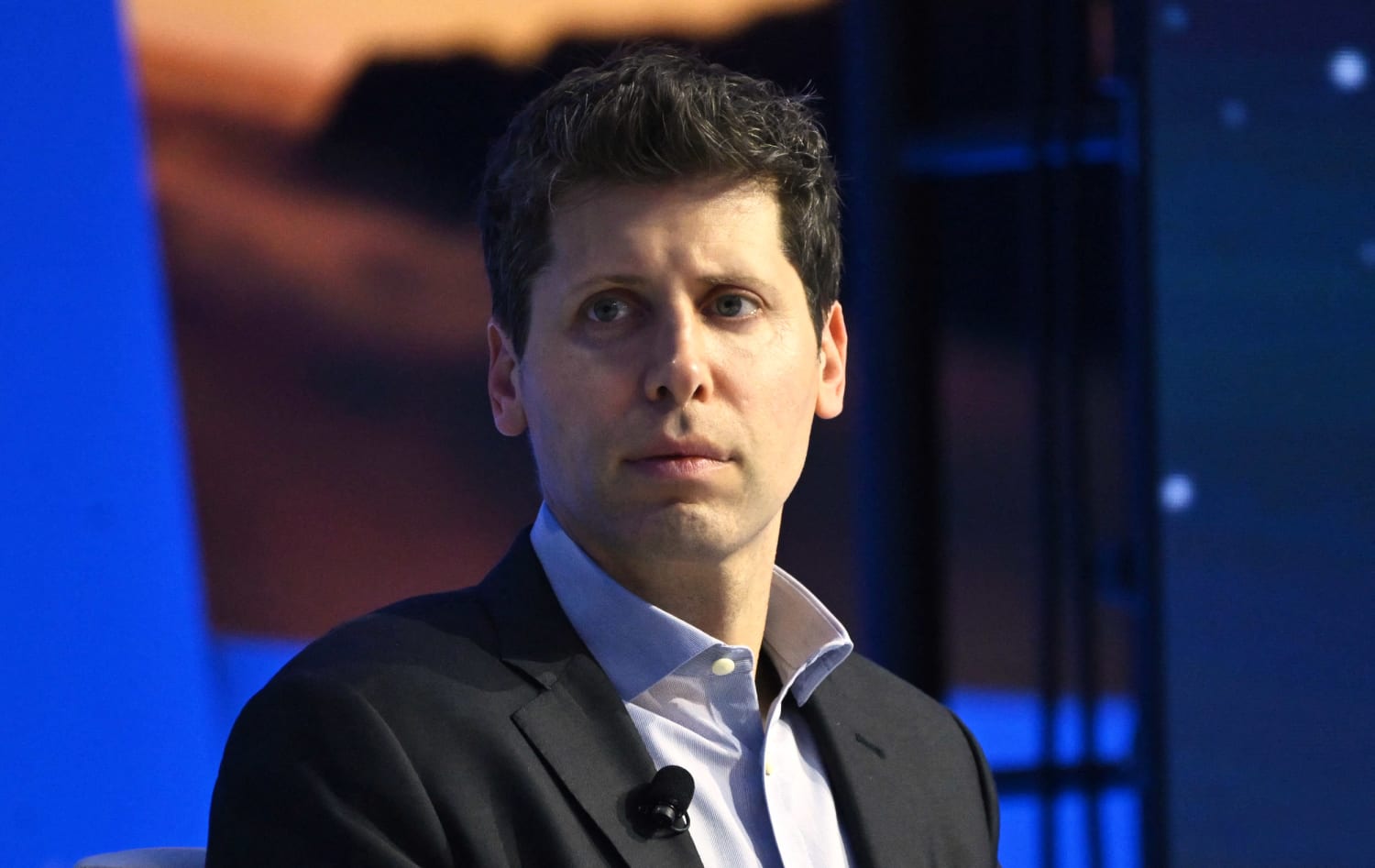 OpenAI exec addresses CEO Sam Altman’s firing in be aware to staff ...