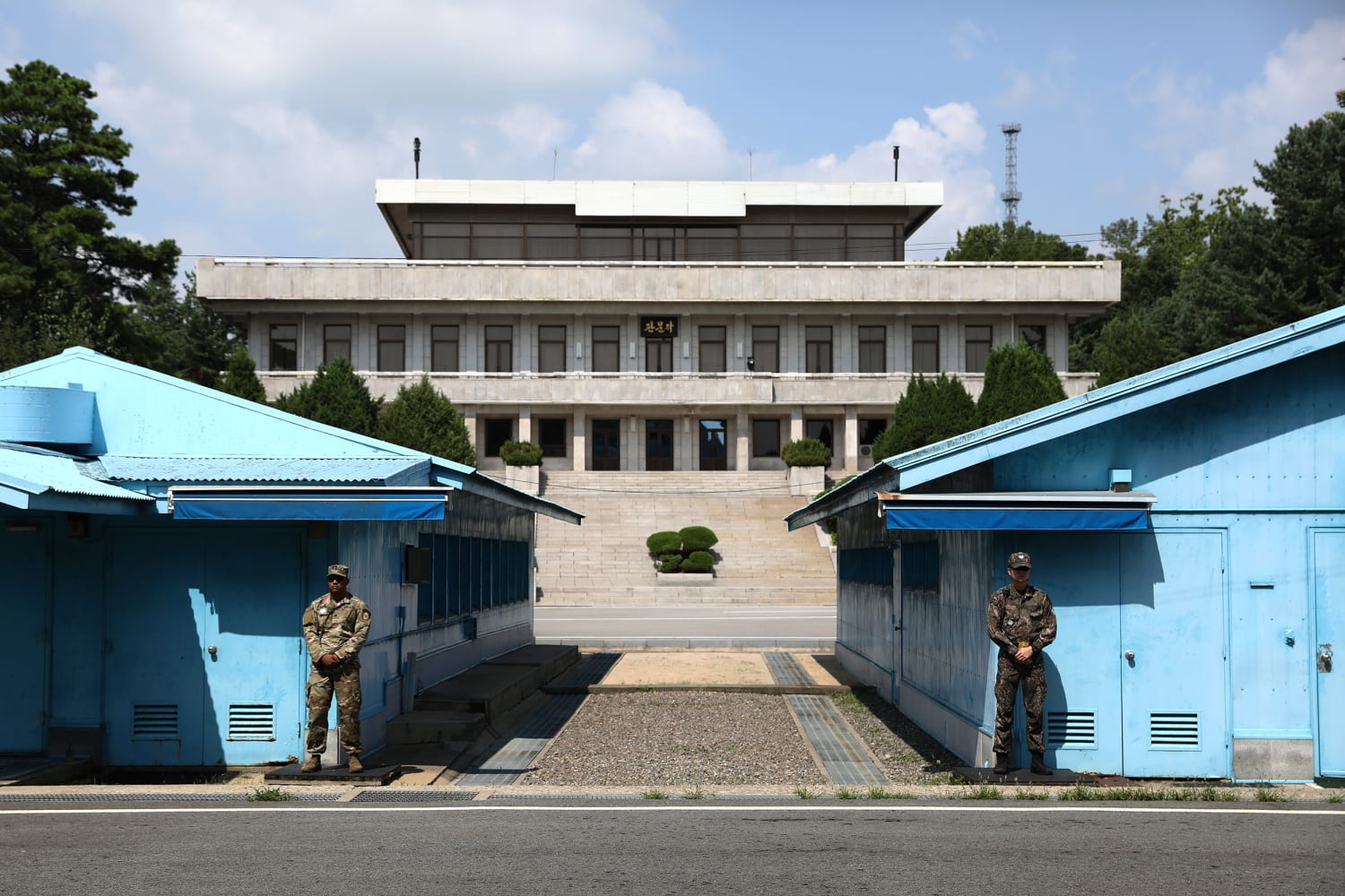 Noord-Korea zegt dat het de militaire overeenkomst met zijn zuiderbuur zal opschorten