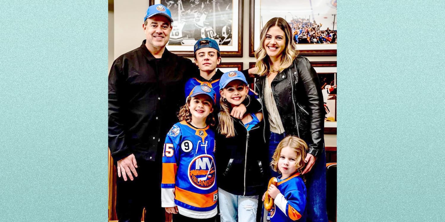 Carson Daly and his family pose for a photo in honor of 'special night'