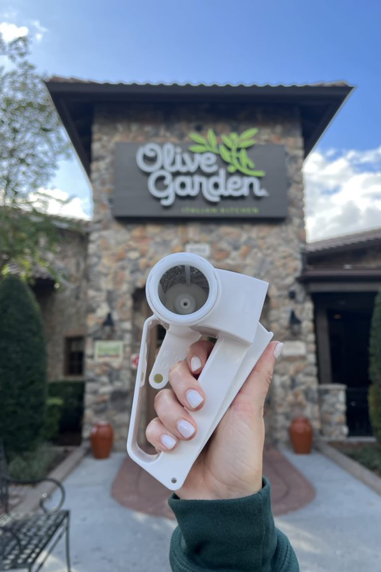 People just found out you can buy Olive Garden cheese graters - Upworthy