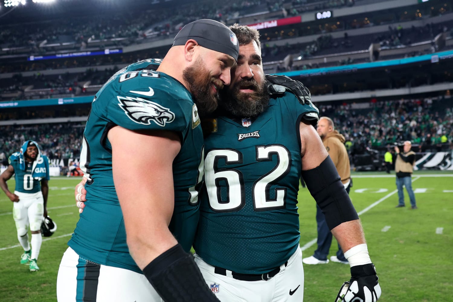 Jason Kelce Gives Emotional Speech to Eagles Teammate Lane Johnson for  Award Nomination