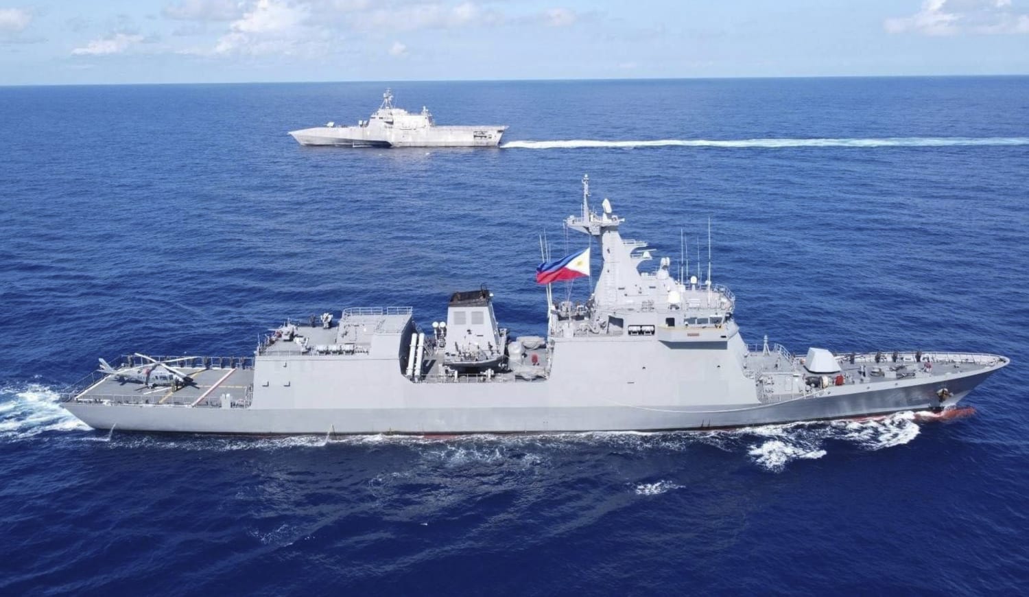 Čína tvrdí, že americká válečná loď nezákonně vstoupila do vod Jihočínského moře