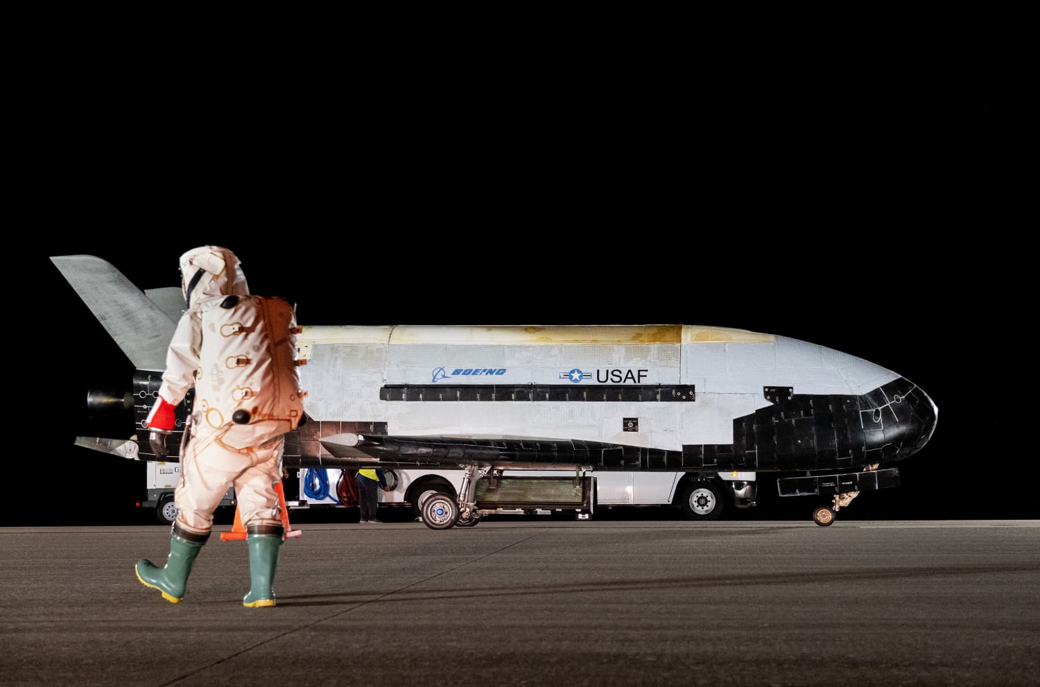 The secret X-37B spaceplane returns to orbit with support from SpaceX