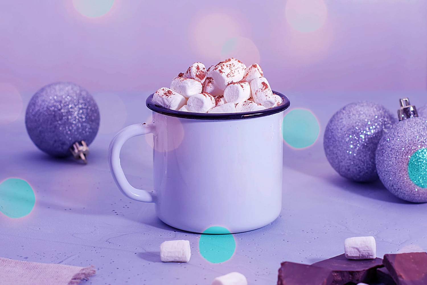 https://media-cldnry.s-nbcnews.com/image/upload/rockcms/2023-12/national-hot-chocolate-day-jp-231211-f7efb7.jpg