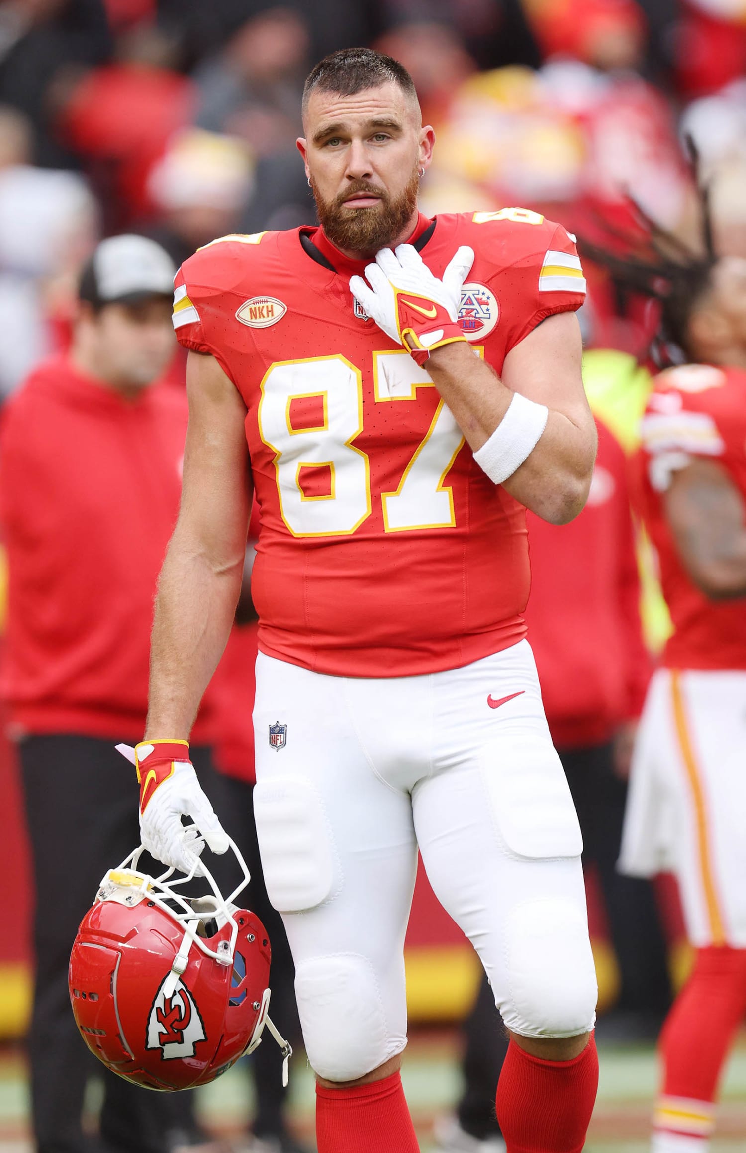 Travis Kelce Talks Slamming Helmet On The Ground During Christmas Loss