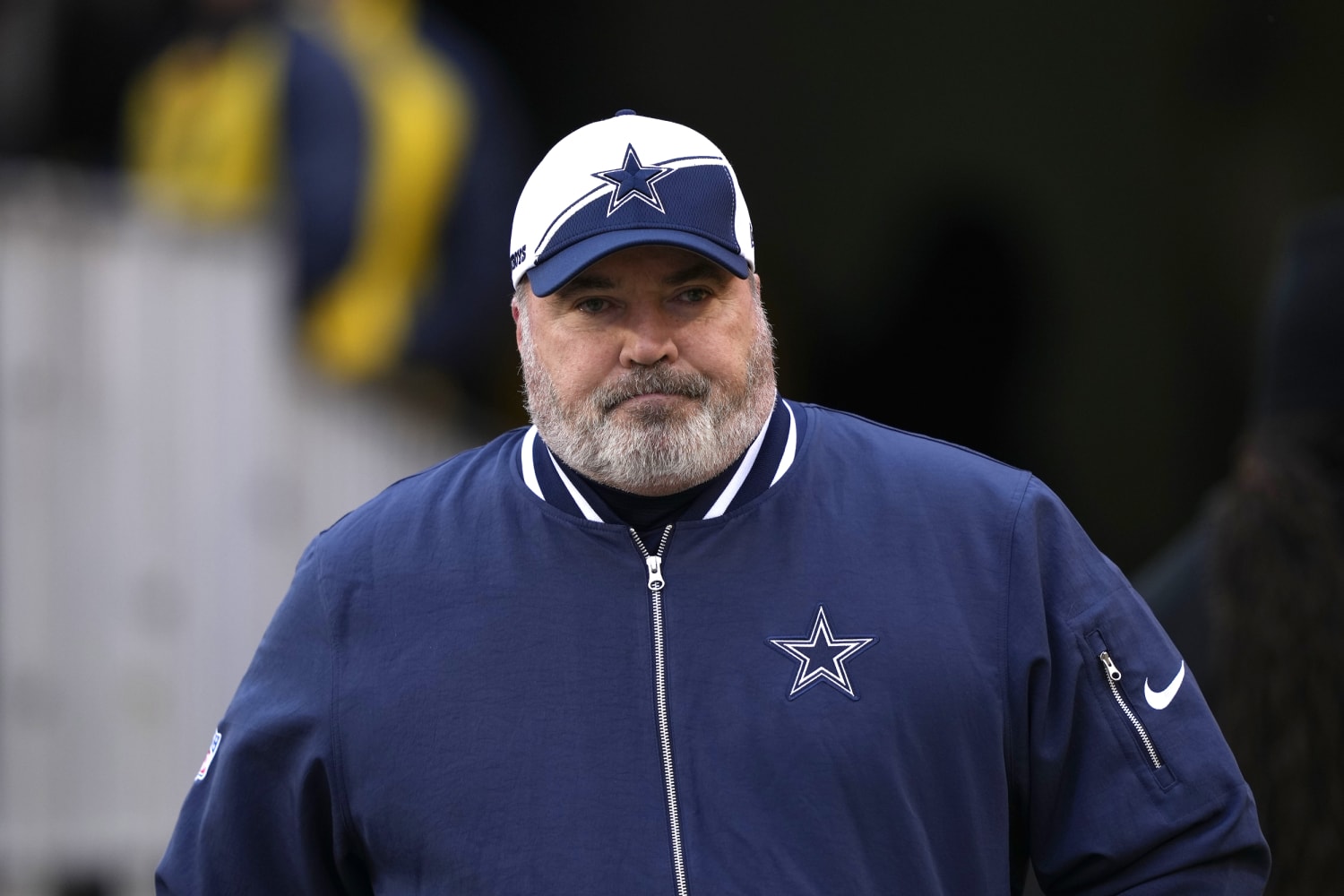 Los Dallas Cowboys traerán de regreso a Mike McCarthy como entrenador en jefe a pesar de su histórico colapso en los playoffs