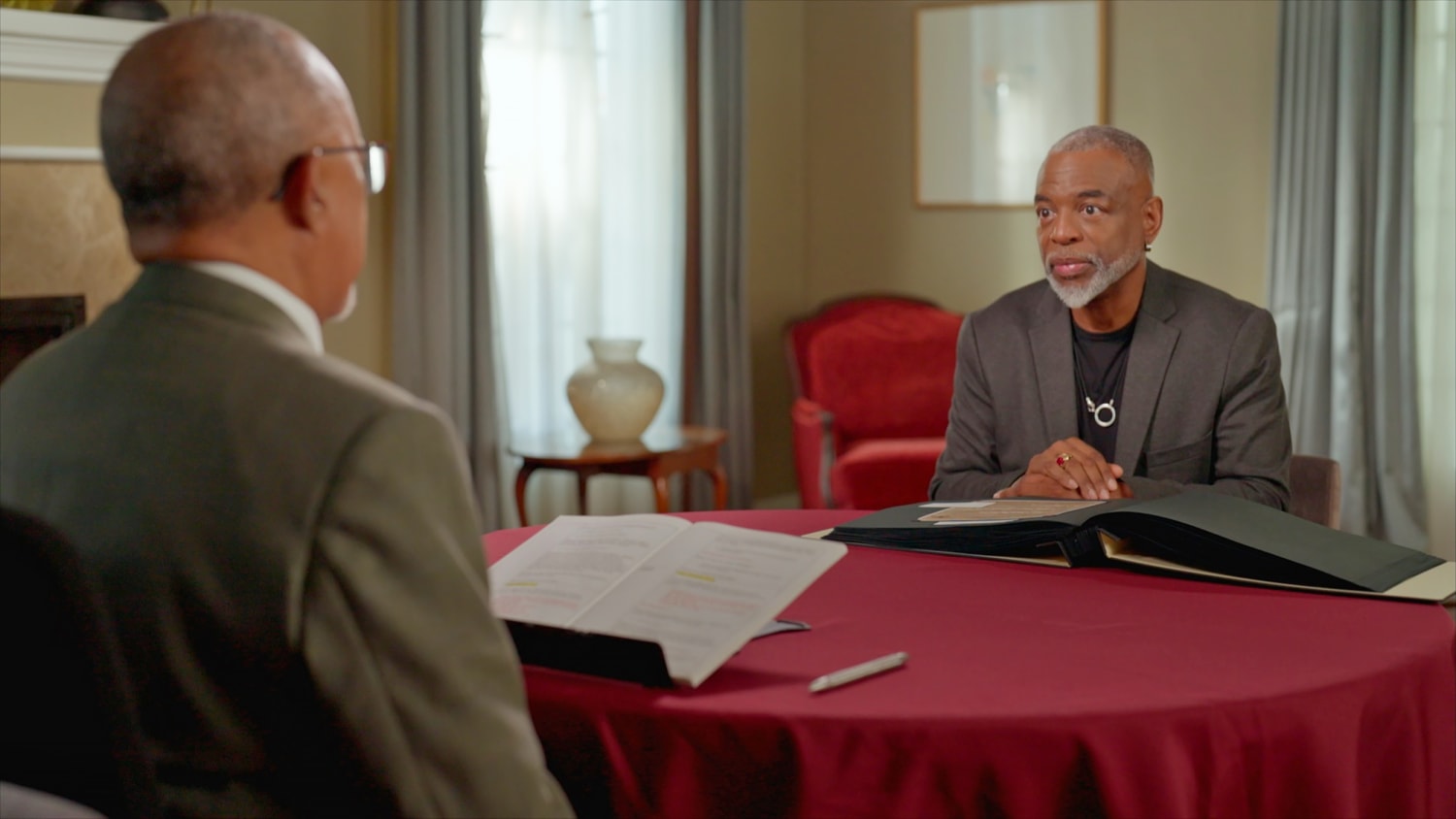 LeVar Burton learns he’s descended from a Confederate soldier in “Finding Your Roots”