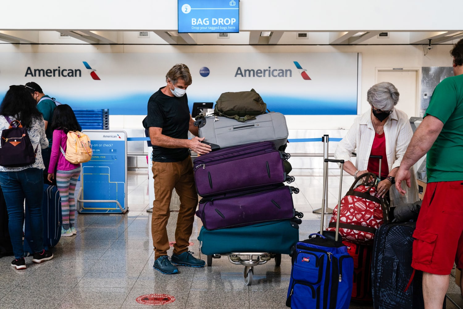 American Airlines raises bag fee for luggage checked at the airport