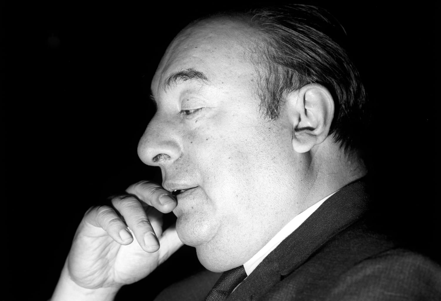 Chile to reopen inquiry over Pablo Neruda’s 1973 death
