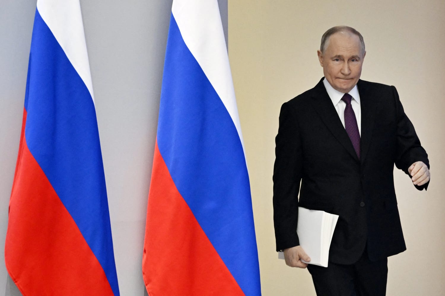 Putin warns the West that sending troops to Ukraine dangers a nuclear struggle