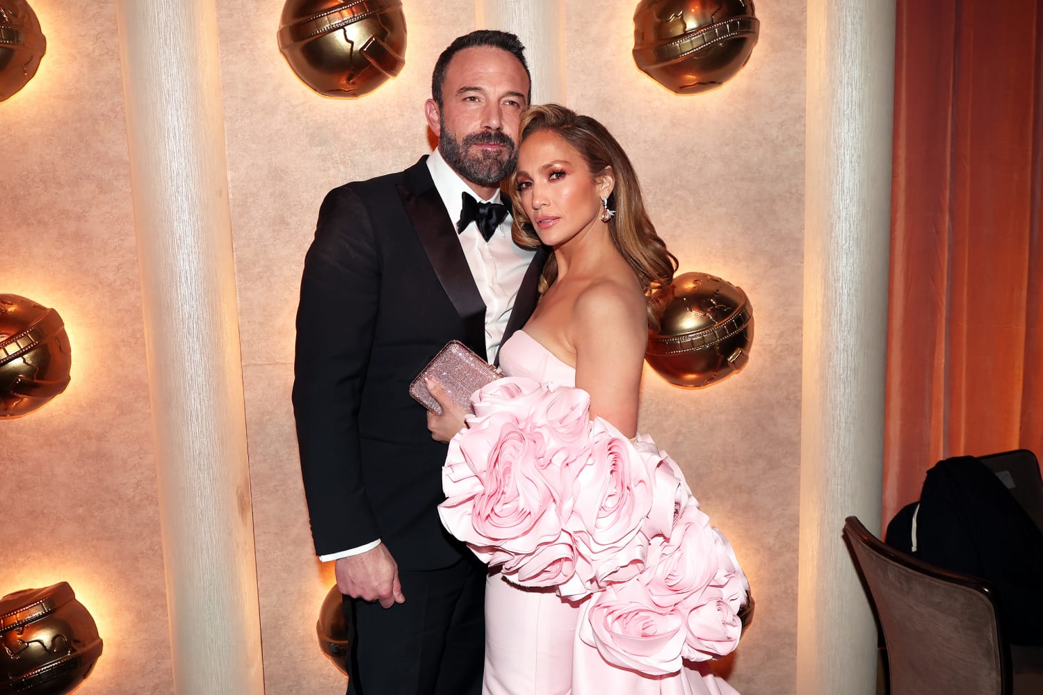 Jennifer Lopez files for divorce from Ben Affleck 