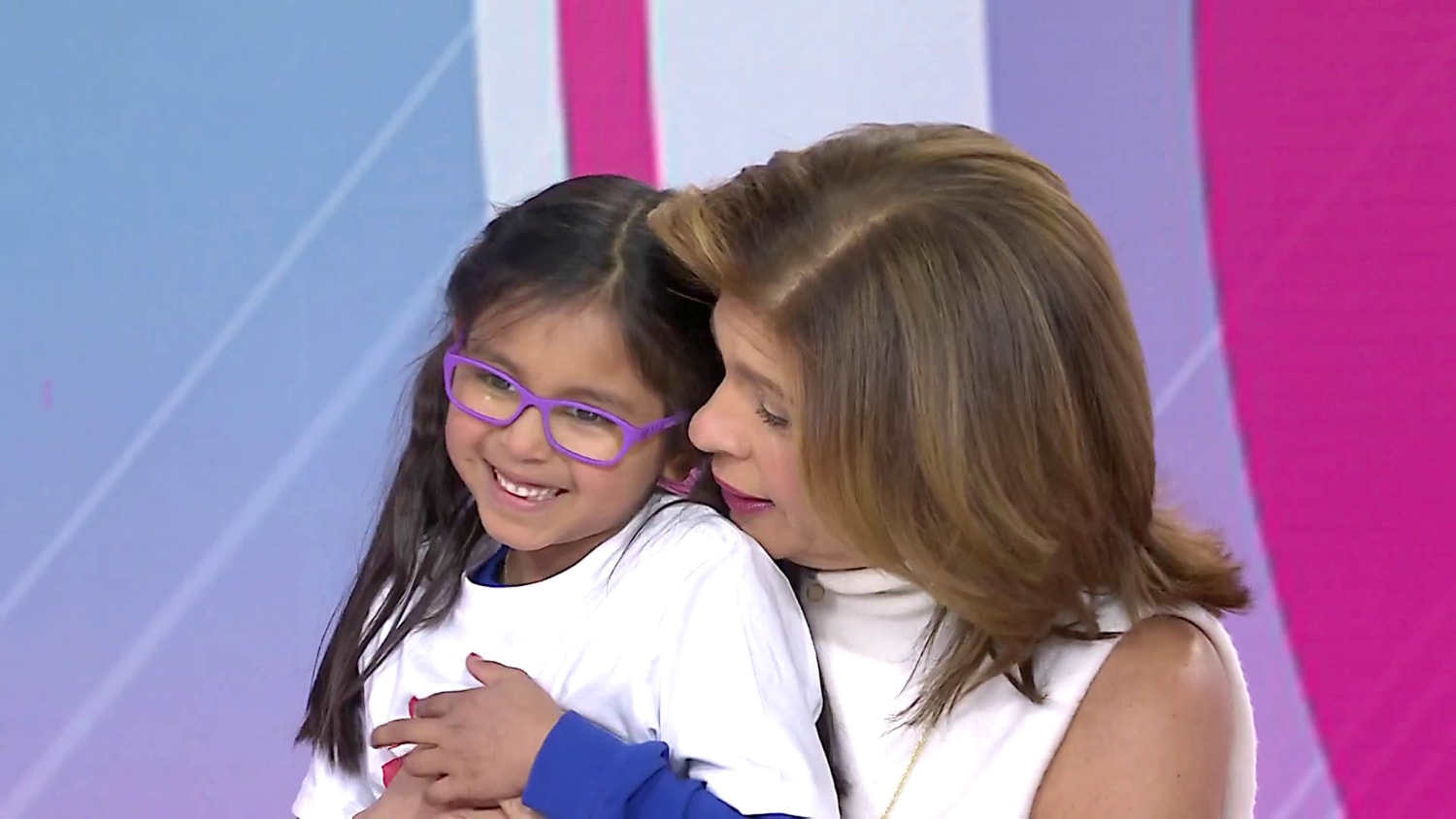 Hoda Kotb brings her daughter Haley’s class to the TODAY Show for the ultimate field trip