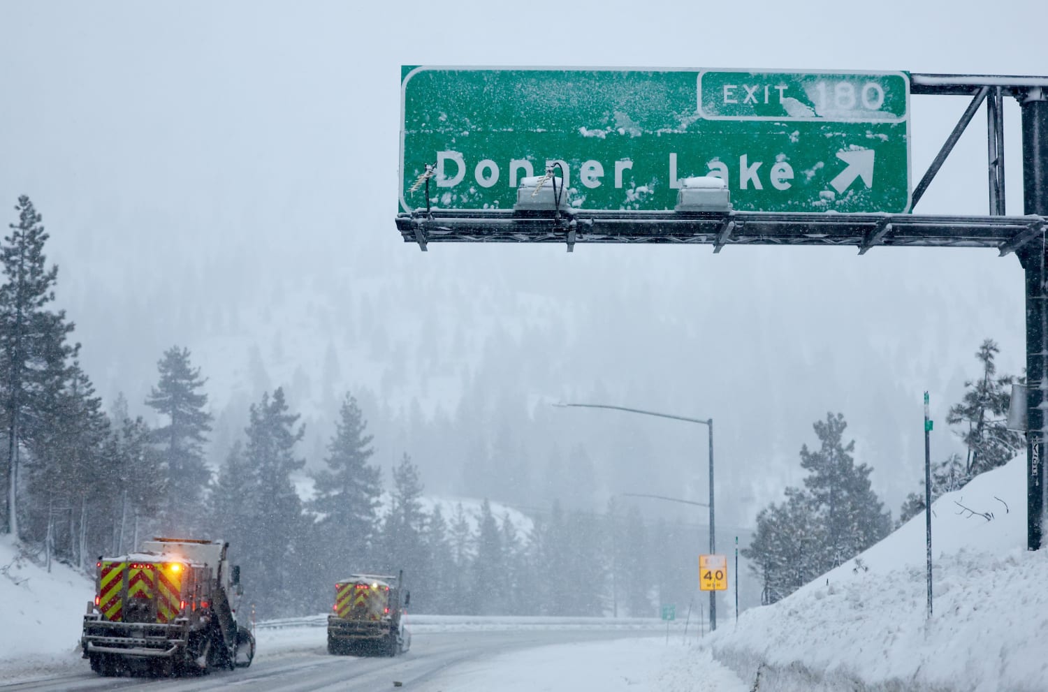 Uma 'janela de viagem segura' terminou, pois uma grande tempestade de neve é ​​​​esperada na Sierra Nevada
