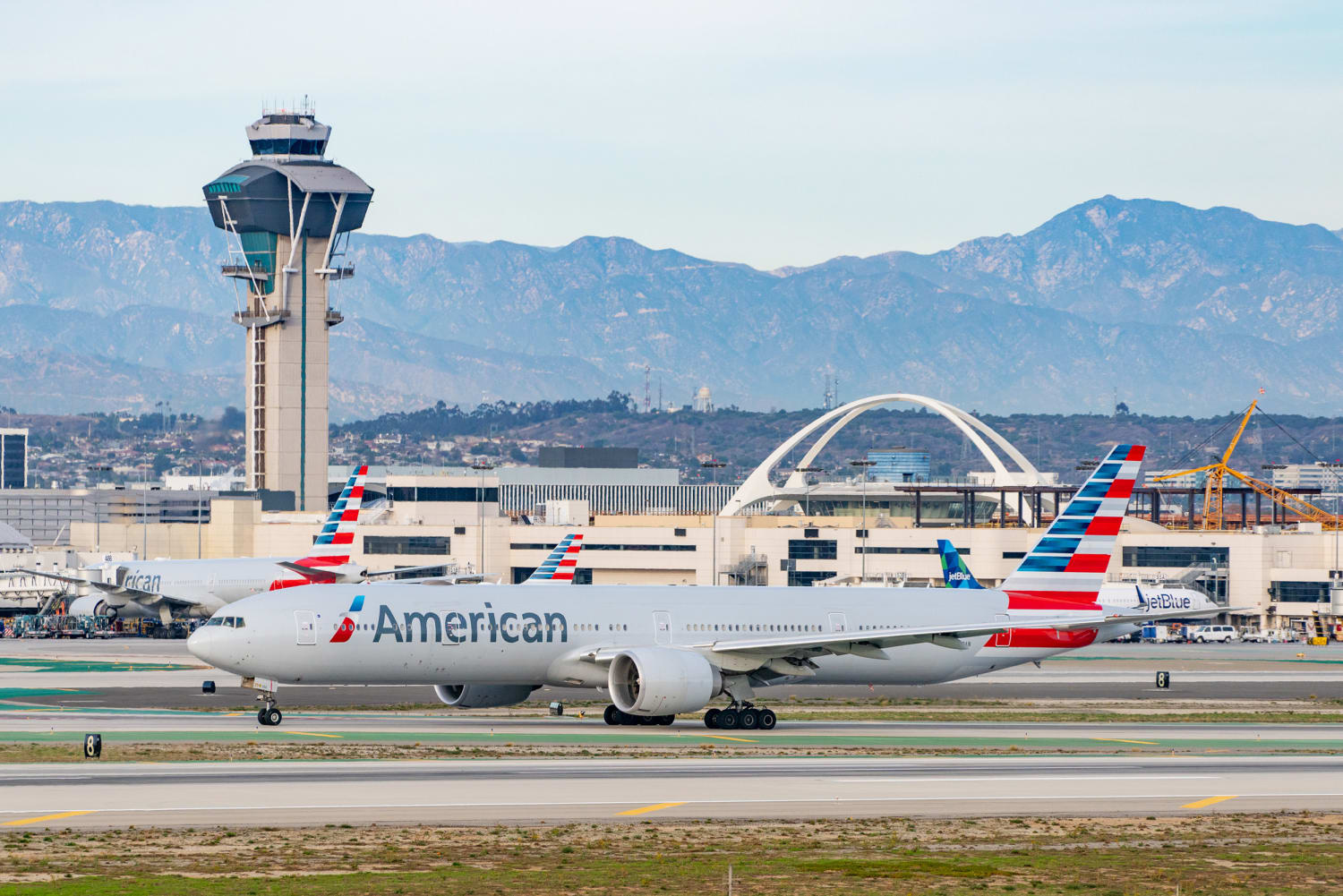 Tire factor reported as American Airways Boeing 777 flight lands in L.A.