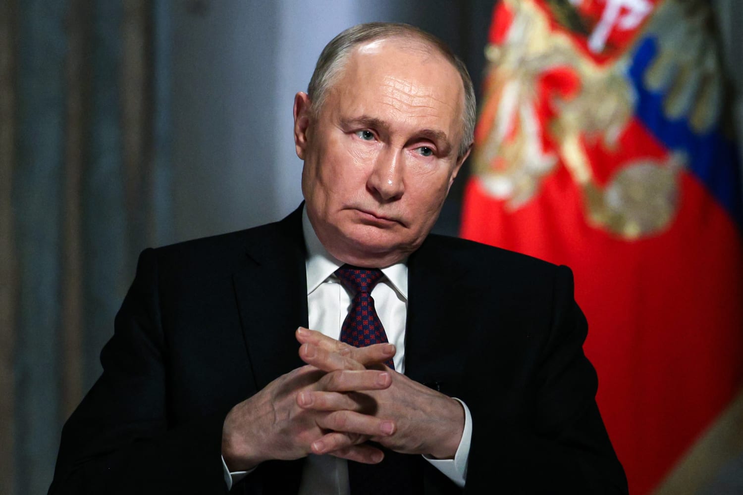 プーチンはアレクセイ・ナバルニーを西側に拘留された捕虜に変えることに合意したと述べた。