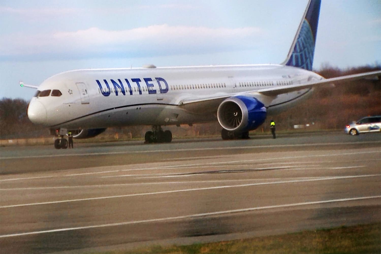 7 harm after Newark-bound United flight reviews turbulence