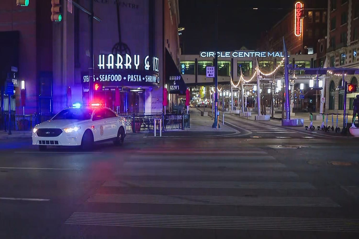 Al menos 7 heridos, todos menores de 17 años, en tiroteo cerca de centro comercial de Indianápolis