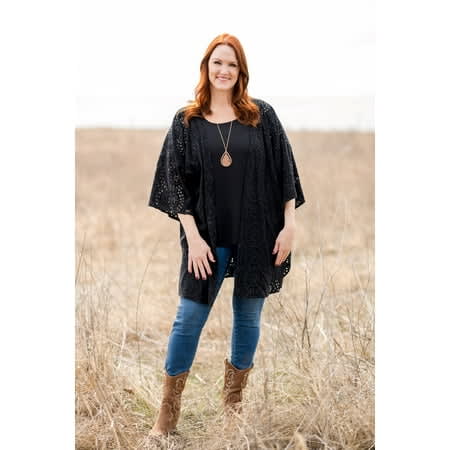The Pioneer Woman' Star Ree Drummond Just Dropped Her New Spring Clothing  Line