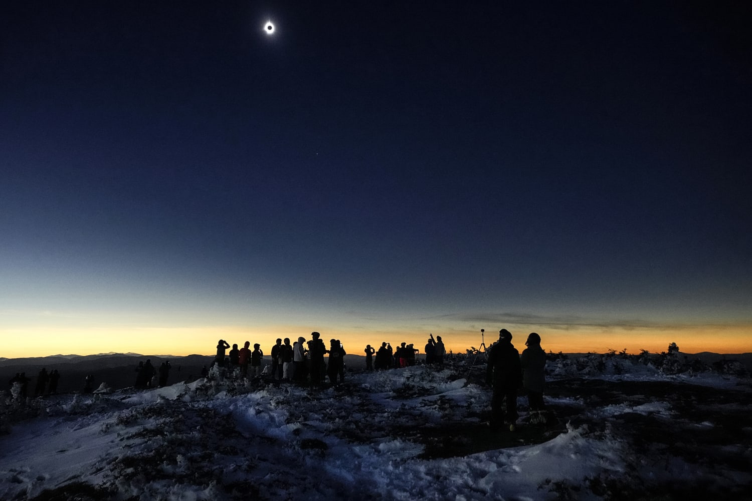 Solar eclipse 2024: Photos from the path of totality and elsewhere in the  U.S.