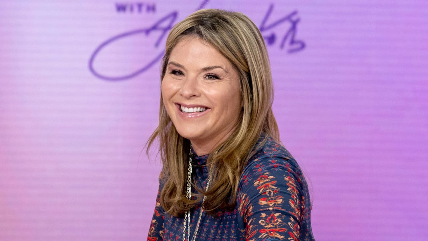 The reading lamp Jenna Bush Hager is obsessed with, and more picks for readers