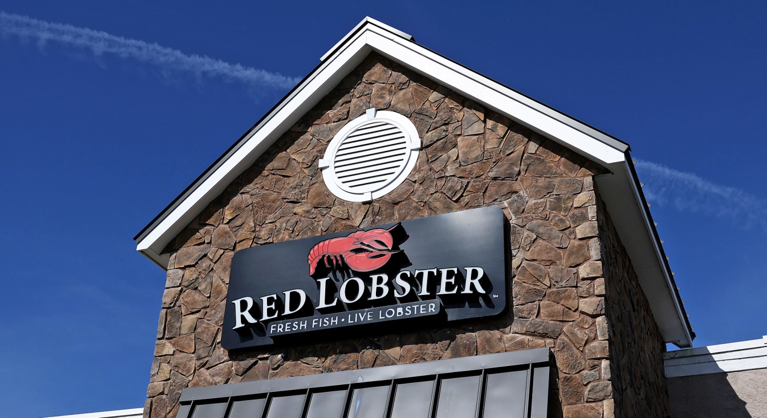 Red Lobster seeks a buyer as it looks to avoid bankruptcy filing