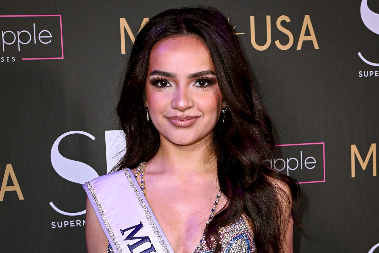 Miss Dean USA Umasophia Srivastava Legt Ihre Krone Nur Wenige Tage Nach 
