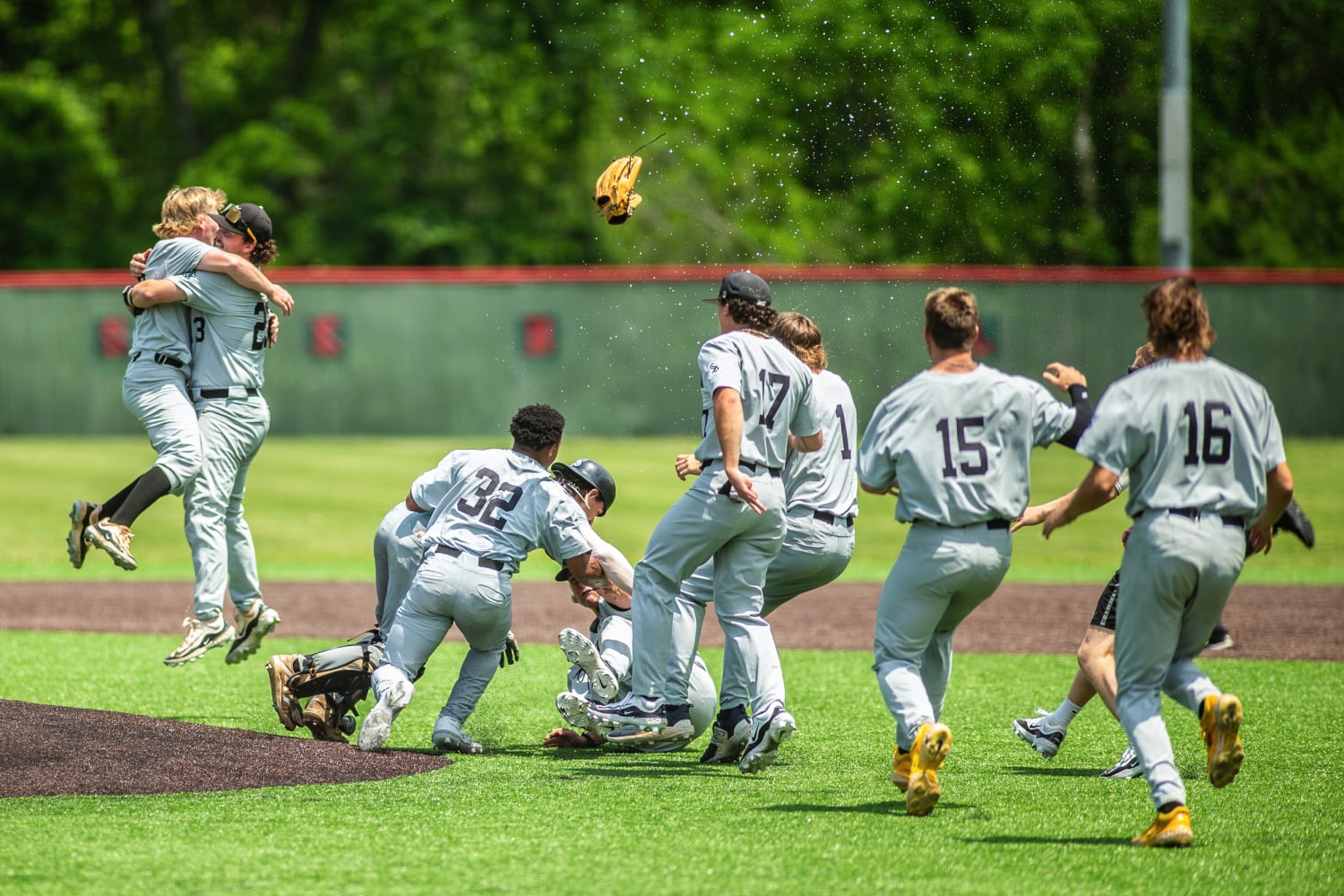 Birmingham-Southern College folds, but baseball team very much alive and  headed to College World Series