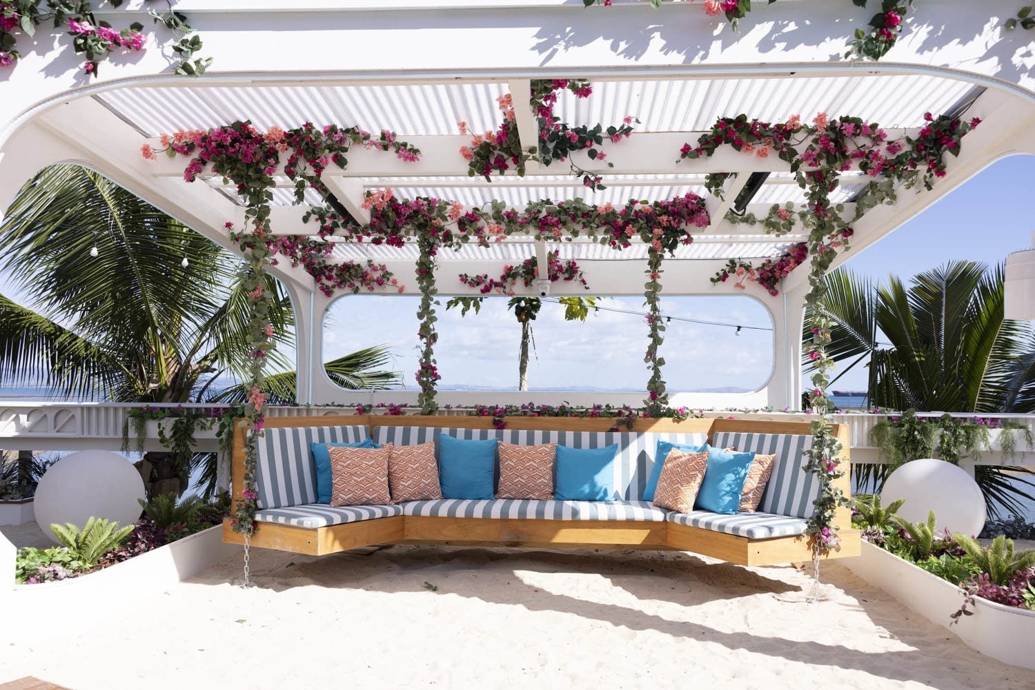 Island Usa Season How To Watch Previous Love Island Episodes Cbs