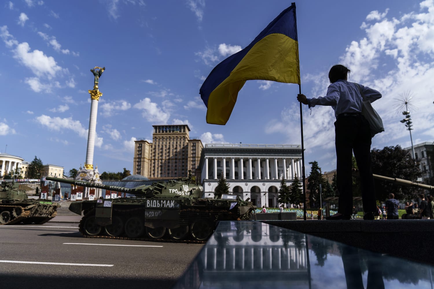 Coup attempt foiled in Ukraine, security services say, as Orban arrives in Kiev for talks