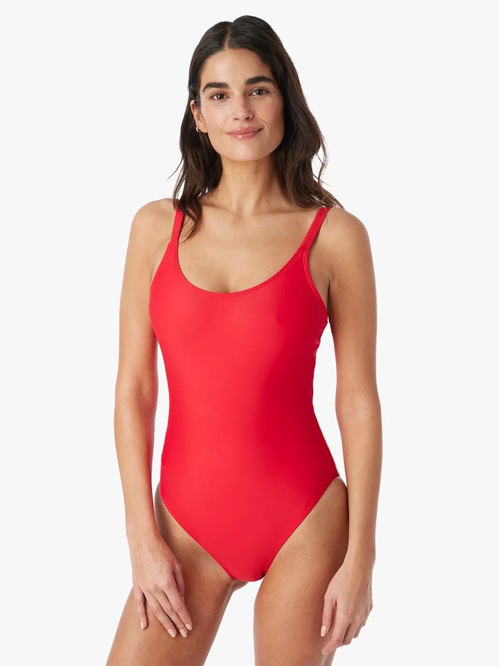 Swimsuit shopping tips for women with large busts, per experts